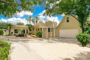 616 ALBA DRIVE, ORLANDO, FL 32804 Sold 11/19/24