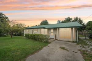 619 WISTERIA AVENUE, UMATILLA, FL 32784 Sold 12/27/24