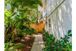 807 23RD AVENUE, NEW SMYRNA BEACH, FL 32169 Sold 05/02/25