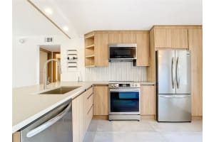 5532 PUERTA DEL SOL BOULEVARD, SAINT PETERSBURG, FL 33715 Sold 10/18/24