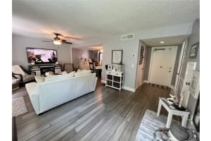 122 CAROLWOOD BOULEVARD, FERN PARK, FL 32730 Sold 11/26/24