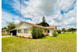 1232 GROVE STREET, EUSTIS, FL 32726 Sold 02/24/25