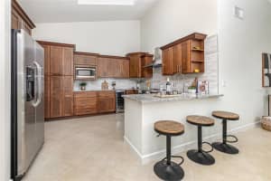 100 LAKEPOINTE CIRCLE, KISSIMMEE, FL 34743 Sold 01/14/25