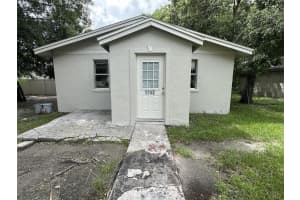 1562 AMAROS AVENUE, ORLANDO, FL 32811 Sold 12/30/24
