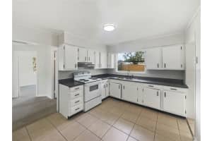 2211 BURNS STREET, LAKELAND, FL 33801 Sold 11/13/24