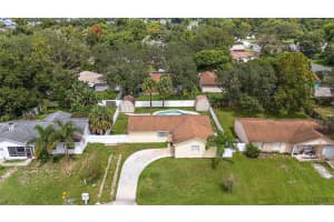 331 AUTUMN DRIVE, APOPKA, FL 32712 Sold 01/20/25