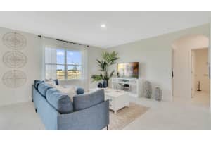 625 PARK PLACE BOULEVARD, DAVENPORT, FL 33837 Sold 05/09/25