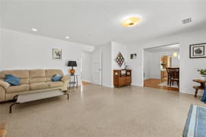 901 37TH DRIVE, GAINESVILLE, FL 32605 Sold 12/04/24