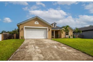 260 4TH STREET, CHULUOTA, FL 32766 Sold 01/09/25