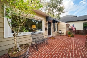 2300 PRINCETON COURT, ORLANDO, FL 32804 Sold 10/31/24