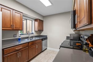 245 CROWN OAKS WAY, LONGWOOD, FL 32779 Sold 03/21/25