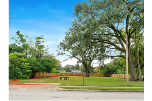 726 KALEY AVENUE, ORLANDO, FL 32805 Sold 11/27/24