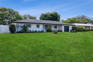 2340 SUNNYSIDE LANE, SARASOTA, FL 34239 Sold 11/06/24