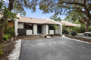 516 MANSFIELD DRIVE, ALTAMONTE SPRINGS, FL 32714 Sold 11/07/24