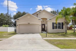 3216 Lynrock Ave, DUNDEE