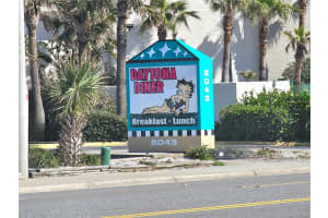 2043 ATLANTIC AVENUE, DAYTONA BEACH, FL 32118 Sold 11/20/24