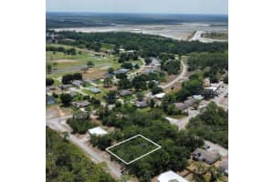 121 GLENN AVENUE, LAKE PLACID, FL 33852 Sold 12/05/24