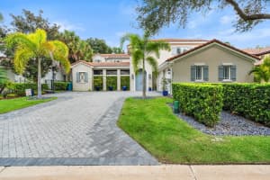 9817 COVENT GARDEN DRIVE, ORLANDO, FL 32827 Sold 12/03/24