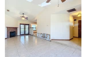 2121 ARROWHEAD AVENUE, DELTONA, FL 32725 Sold 10/04/24