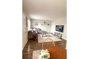 6925 SOUTHWEST 17TH PLACE, GAINESVILLE, FL 32607 Sold 01/29/25