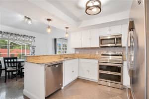 2051 TOURNAMENT DRIVE, APOPKA, FL 32712 Sold 10/25/24
