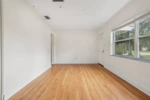 2415 LAURA PLACE, ORLANDO, FL 32803 Sold 12/03/24