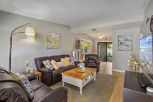 4214 YORKSHIRE LANE, ORLANDO, FL 32812 Sold 11/14/24