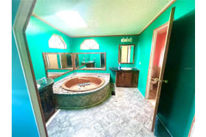 21 BONAIRE PLACE, UMATILLA, FL 32784 Sold 06/10/25