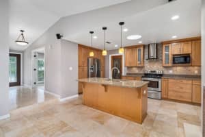 504 RIVIERA DRIVE, ALTAMONTE SPRINGS, FL 32701 Sold 11/23/24