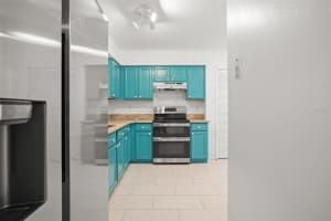 576 SHADOW GLENN PLACE, WINTER SPRINGS, FL 32708 Sold 02/24/25