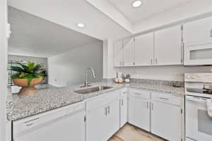 4101 FAIRVIEW VISTA POINT, ORLANDO, FL 32804 Sold 12/04/24