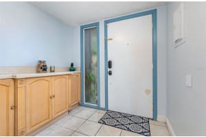 664 LAKE VILLAS DRIVE, ALTAMONTE SPRINGS, FL 32701 Sold 02/11/25