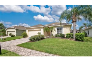 503 Balmoral Dr, DAVENPORT