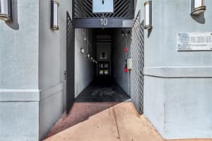 10 N SUMMERLIN AVE ## 18, ORLANDO, FL 32801 Sold 11/22/24