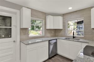 2512 GOLFVIEW STREET, LAKELAND, FL 33801 Sold 05/01/25