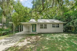 104 E Mcclendon St, LADY LAKE
