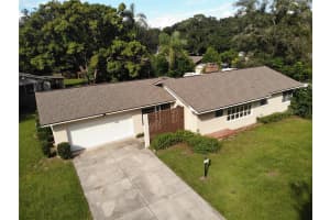 2541 PARKWAY DRIVE, DELAND, FL 32720 Sold 02/06/25