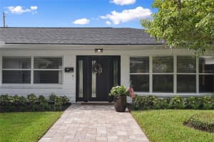 2440 DELORAINE TRAIL, MAITLAND, FL 32751 Sold 01/30/25