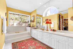 100 POINT VIEW LANE, LONGWOOD, FL 32779 Sold 02/14/25