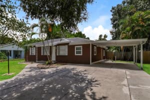 2411 22ND AVENUE, BRADENTON, FL 34205 Sold 01/16/25