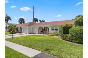 652 DESOTO LANE, INDIAN HARBOUR BEACH, FL 32937 Sold 04/25/25