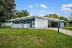 8 SANFORD AVENUE, DEBARY, FL 32713 Sold 01/31/25