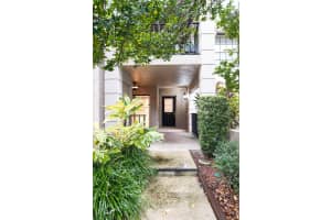 1055 KENSINGTON PARK DRIVE, ALTAMONTE SPRINGS, FL 32714 Sold 12/04/24