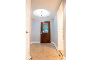 1055 KENSINGTON PARK DRIVE, ALTAMONTE SPRINGS, FL 32714 Sold 12/04/24