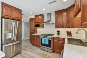 718 GLASGOW COURT, WINTER SPRINGS, FL 32708 Sold 01/21/25