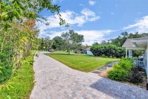 2070 LA VALLEY LANE, DELAND, FL 32720 Sold 05/01/25