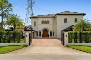 8000 OAKLAND PLACE, ORLANDO, FL 32819 Sold 02/25/25