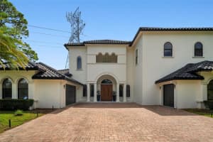 8000 OAKLAND PLACE, ORLANDO, FL 32819 Sold 02/25/25