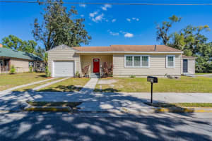 112 S Moss St, LEESBURG