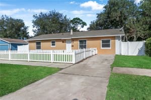 43 2ND STREET, CHULUOTA, FL 32766 Sold 01/06/25